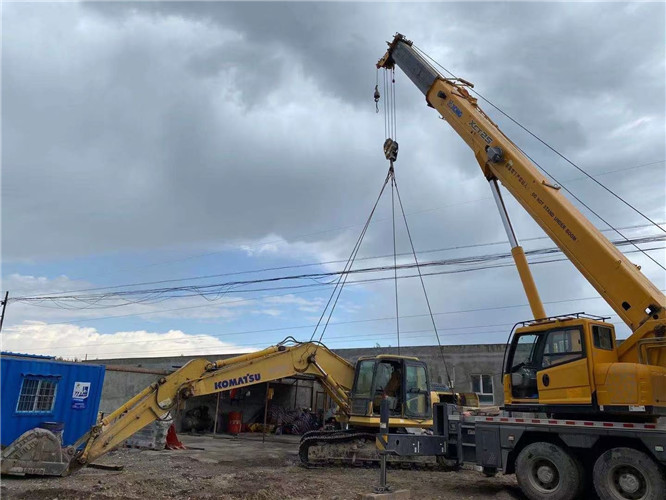 秀峰区25吨吊车的工作半径是多少？